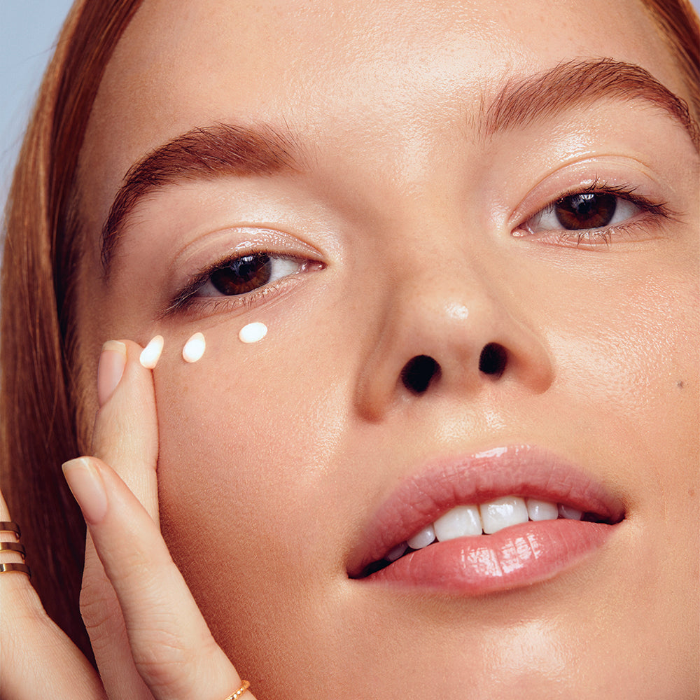 LN_WB_EyeCream_Model_04_1000x1000_7c6fc032-5146-42f0-8b56-c42123662d4f.jpg